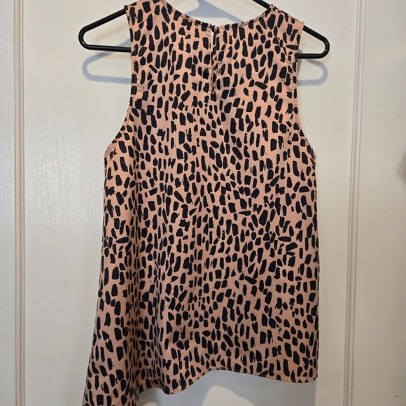 Anthropologie Asymmetrical Sleeveless Animal Print Blouse - Size Medium - Picture 2 of 7